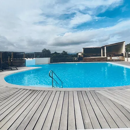 Vakantiehuis Mini Avec Piscine A Santa Giulia Porto-Vecchio (Corsica)