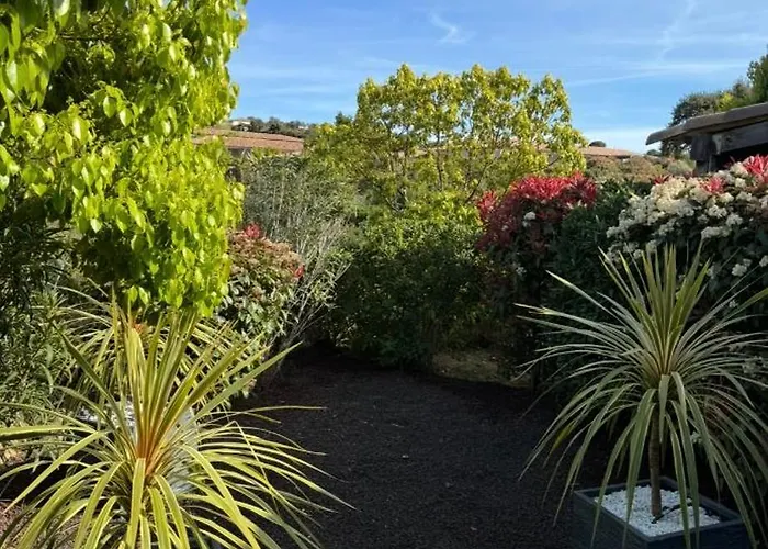 Mini Avec Piscine A Santa Giulia Vakantiehuis