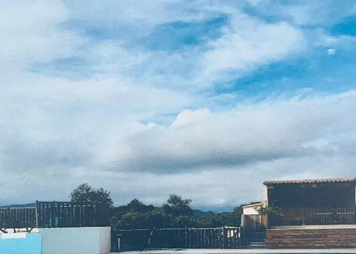 Mini Avec Piscine A Santa Giulia Vakantiehuis *