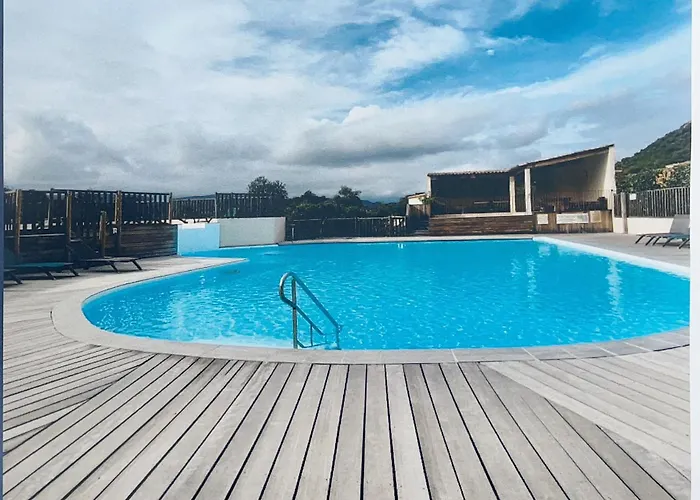 Vakantiehuis Mini Avec Piscine A Santa Giulia Porto-Vecchio (Corsica)
